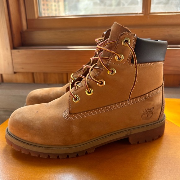 6’ Timberland Boots - Picture 1 of 4